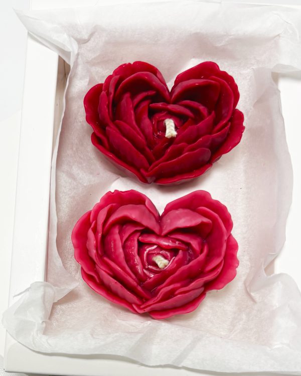 Set 2 Lumânări Parfumate în Formă de Inimă – Petale Delicate